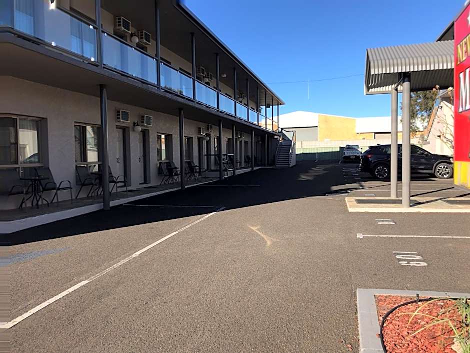 New England Motor Inn