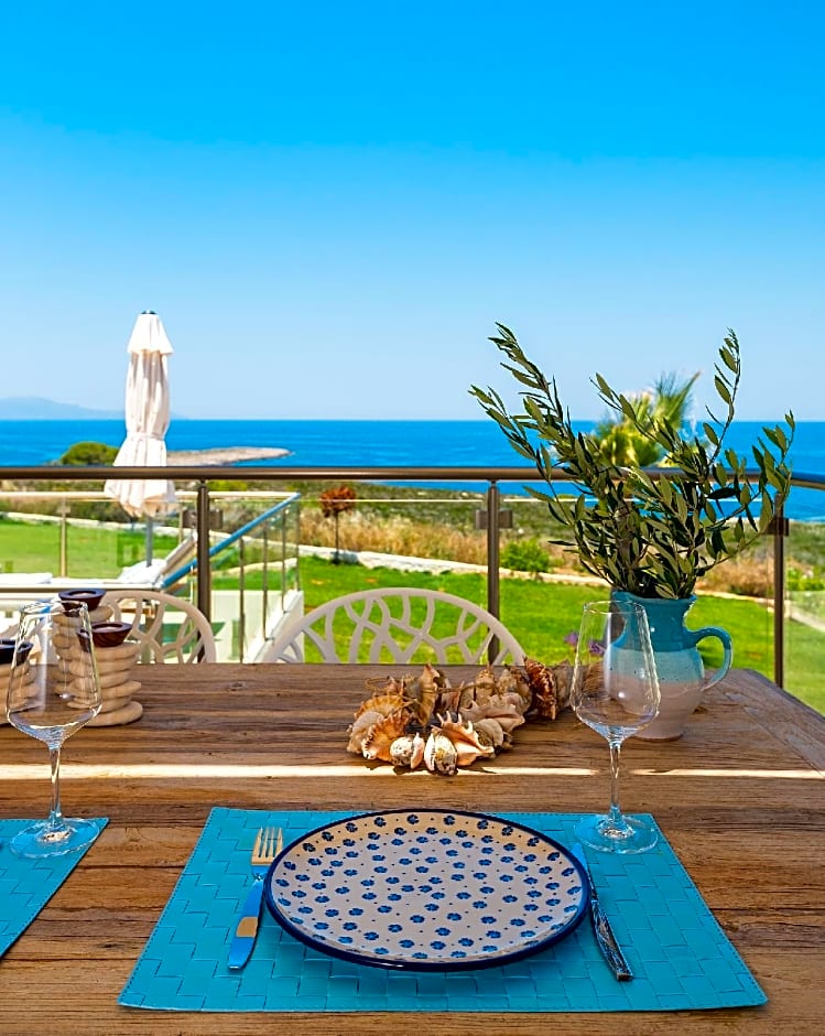 Elias Seafront Luxury Villa