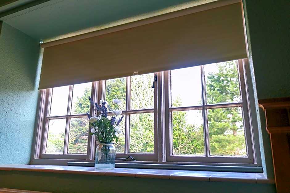 The Hollybush Inn and B&B