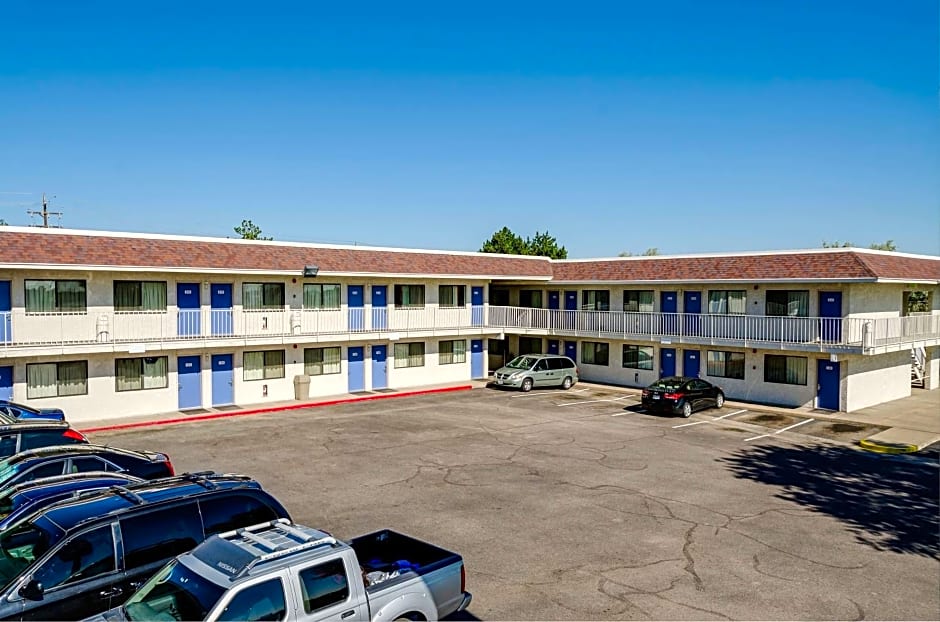 Motel 6-Thornton, CO - Denver