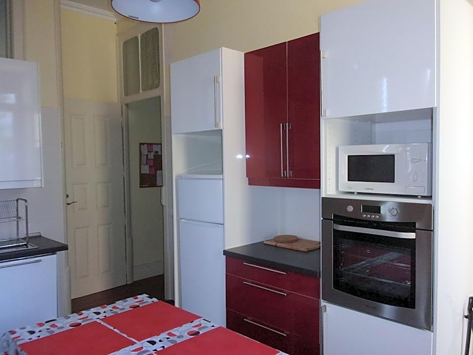 Hostel 402