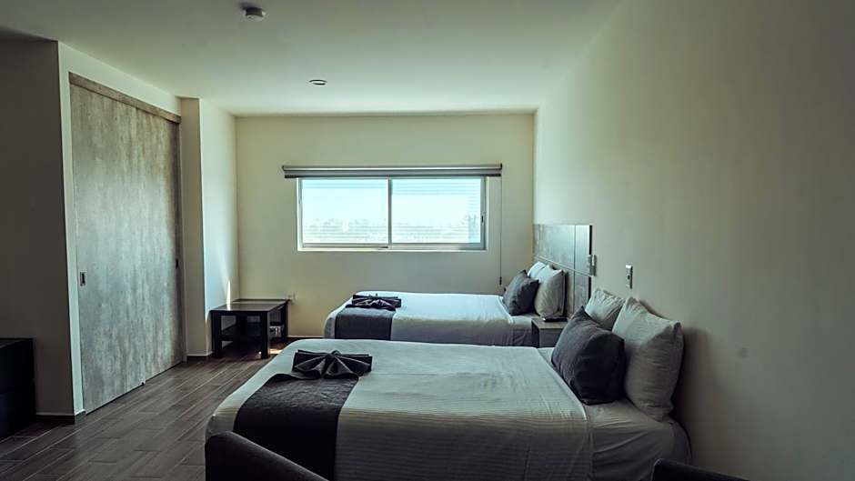 SR Hotel