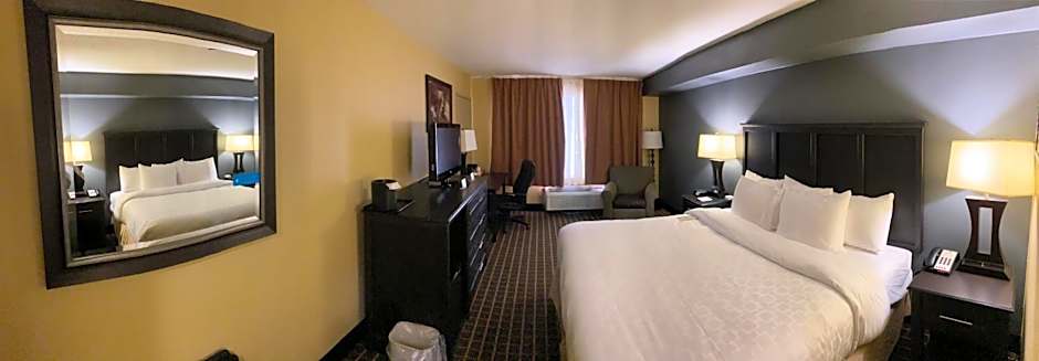 Days Inn & Suites by Wyndham Norton Shores/Muskegon