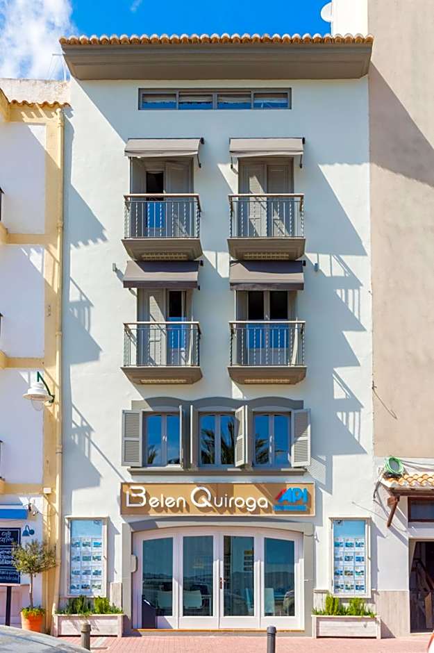 The Beach House Studios & Suites