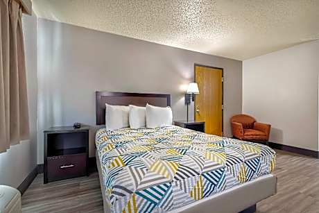 1 Full Bed | Non-Smoking, Micfridge