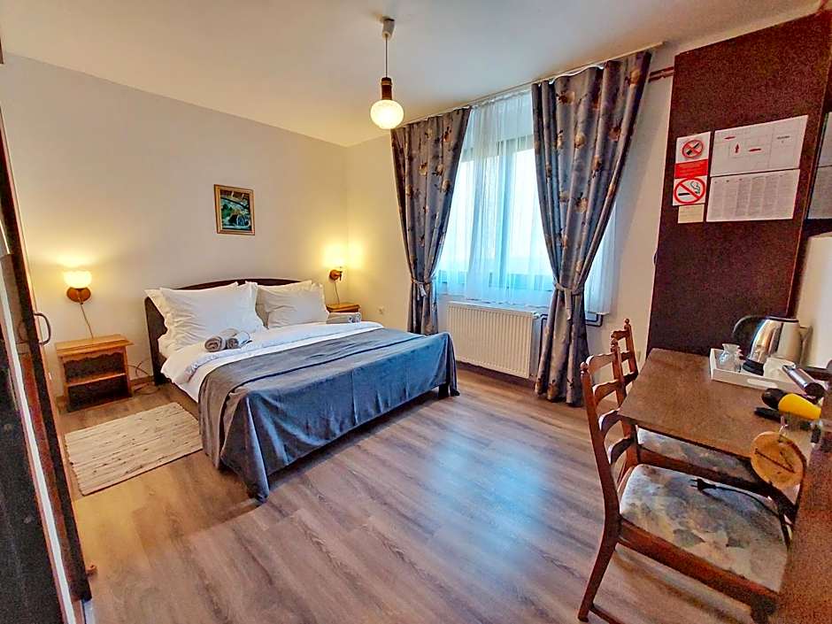 Photo 1 of 4 of Double Room with Private Bathroom