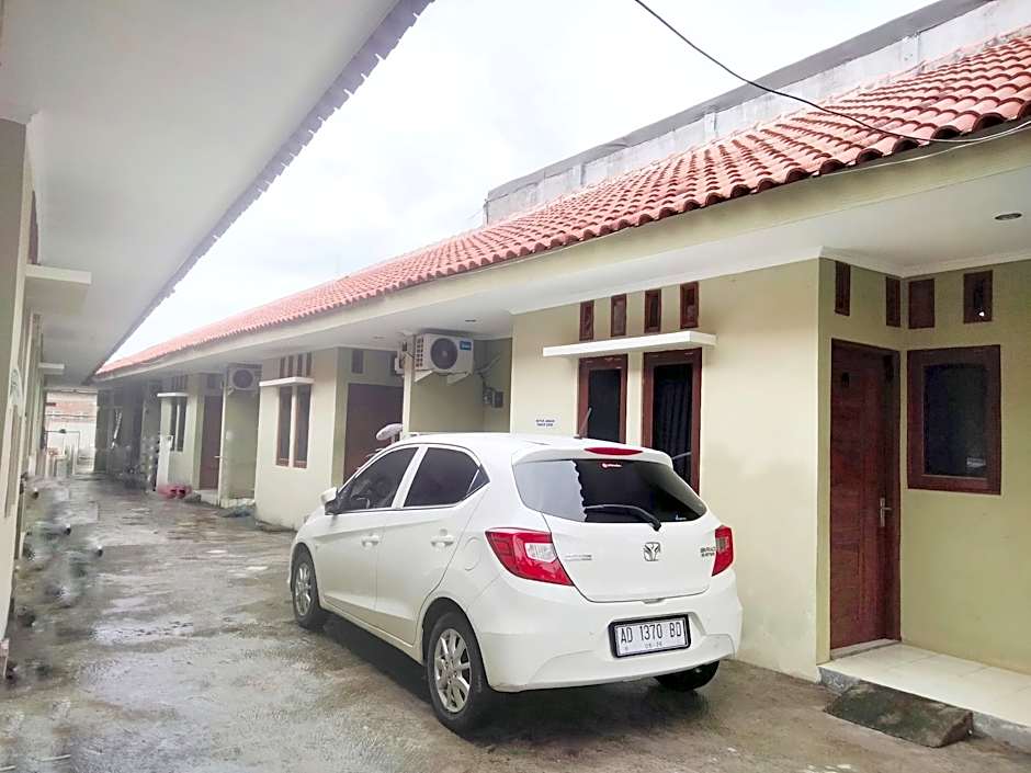Wisma Mutiara near Alun Alun Demak Mitra RedDoorz
