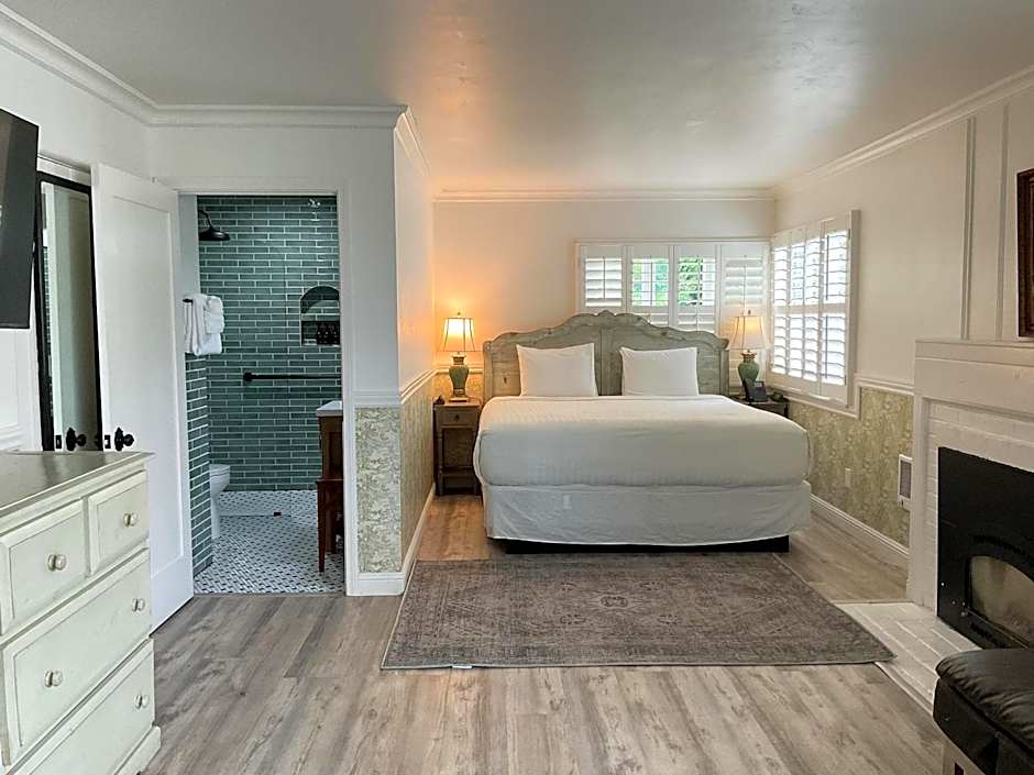 Carmel Green Lantern Inn