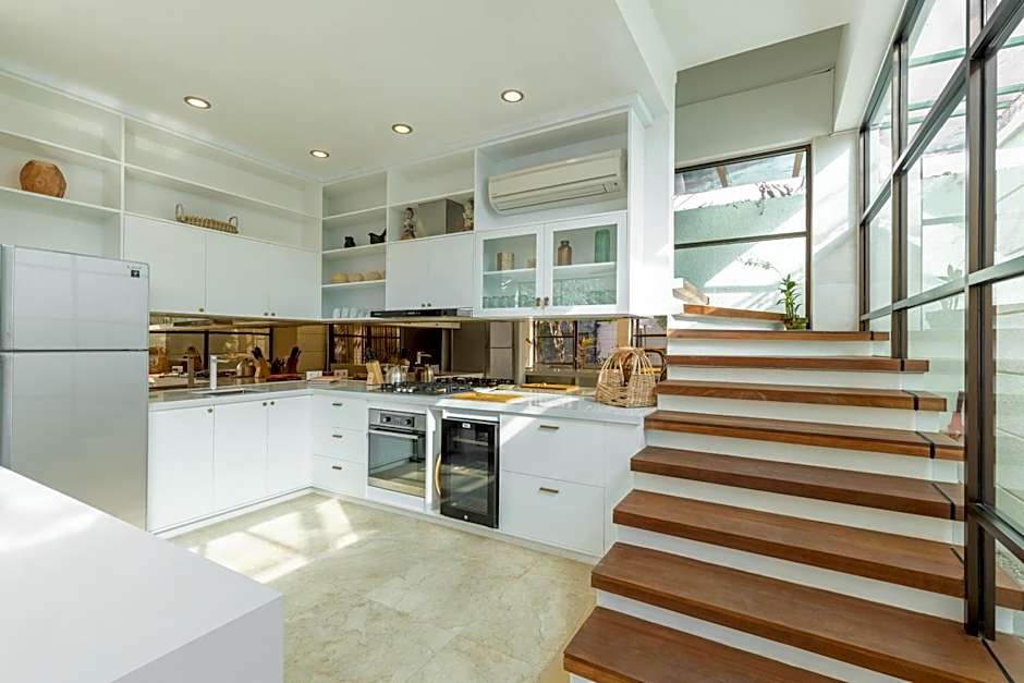 Villa Lumut 3 Bedrooms Central Seminyak