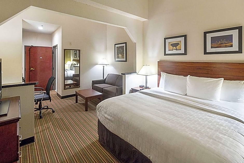 Quality Inn and Suites Westchase