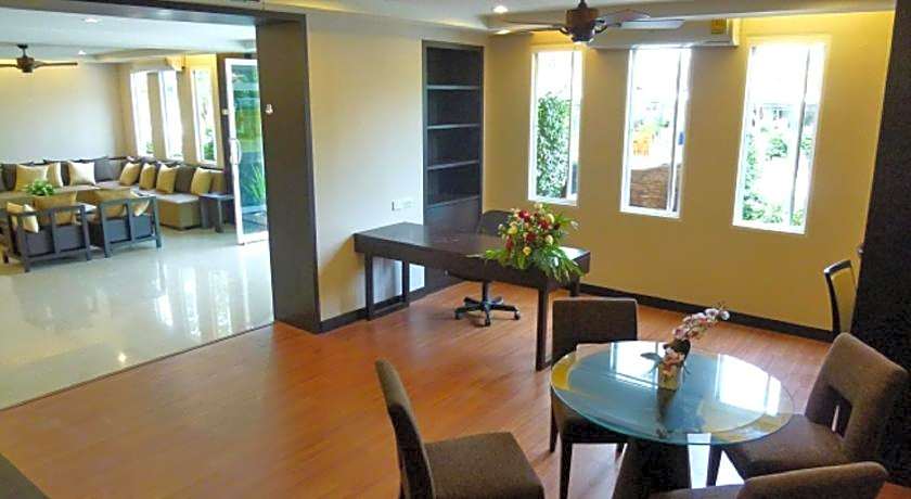 Sinsuvarn Airport Suite Hotel