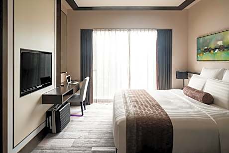Premium Superior King Room with City View