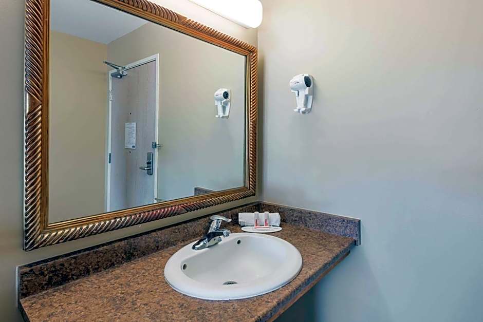 London Travel Inn