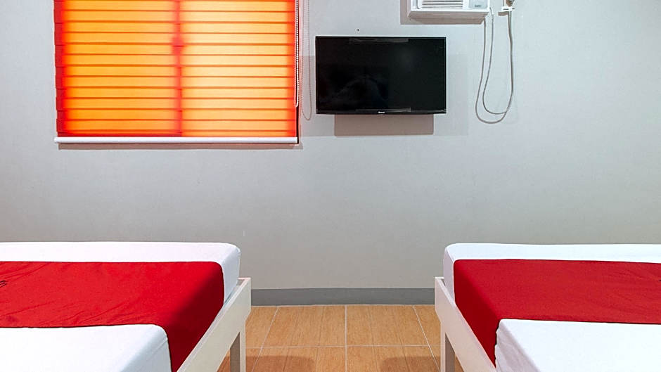 RedDoorz near Christ the King Medical Center