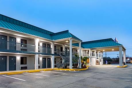 Baymont by Wyndham Biloxi Ocean Springs