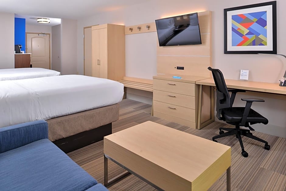 Holiday Inn Express Hotel & Suites Cincinnati - Mason