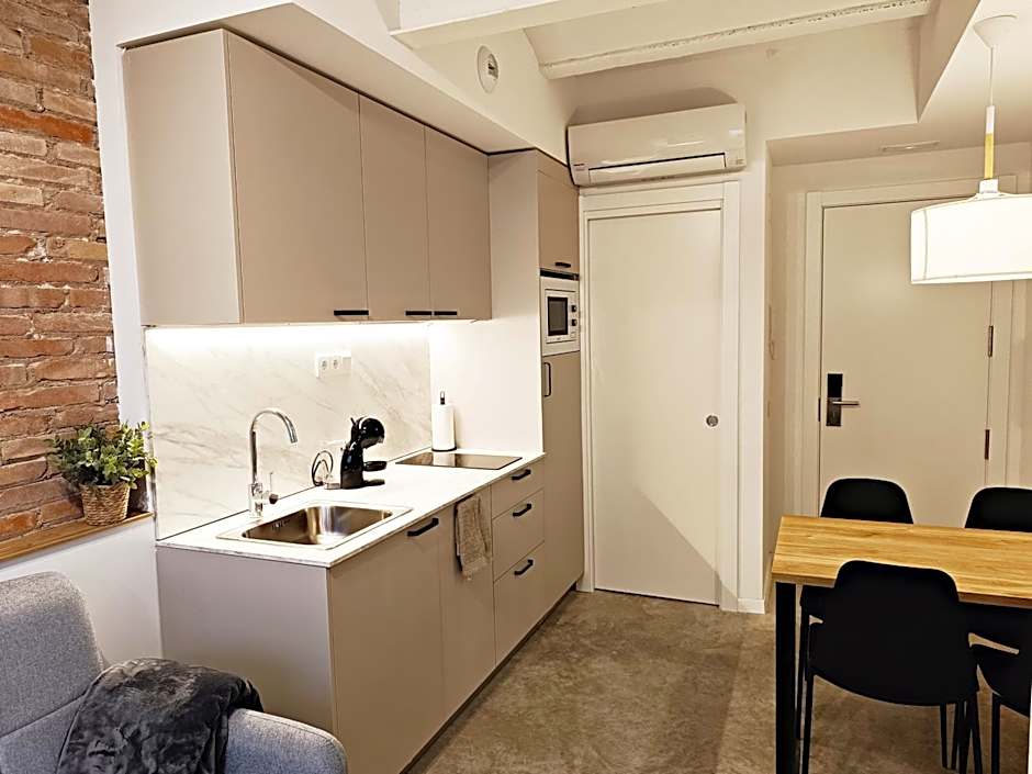 ARIQUS Fira Apartments