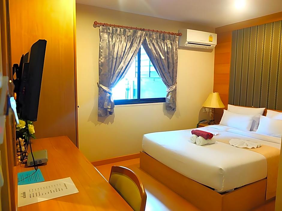 Baan Term Fun Saen Suk