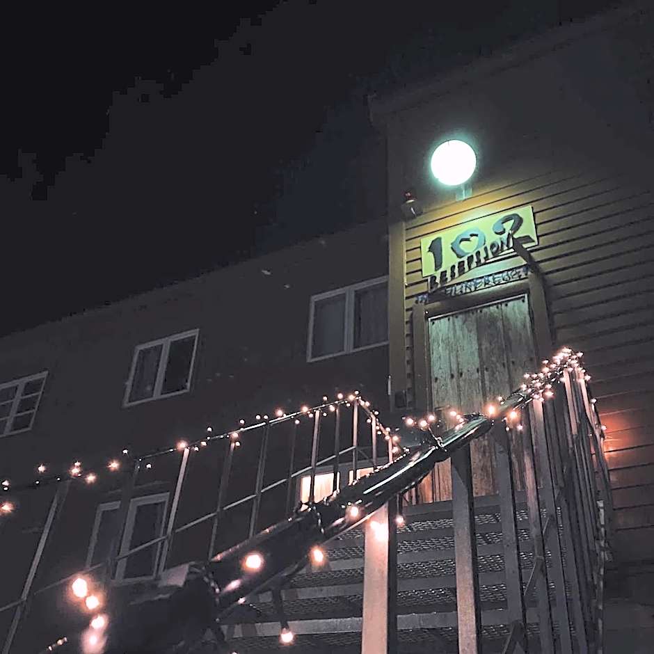 Gjestehuset 102 - your home away from home!