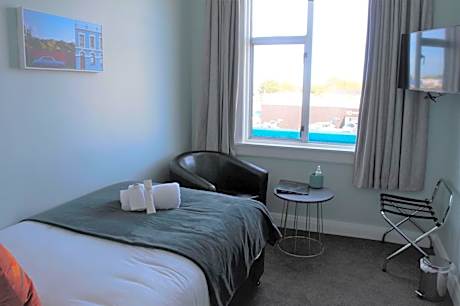 Standard Single Room with Shared Bathroom