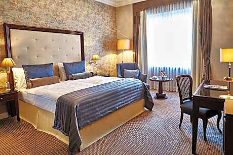 Superior Queen Room