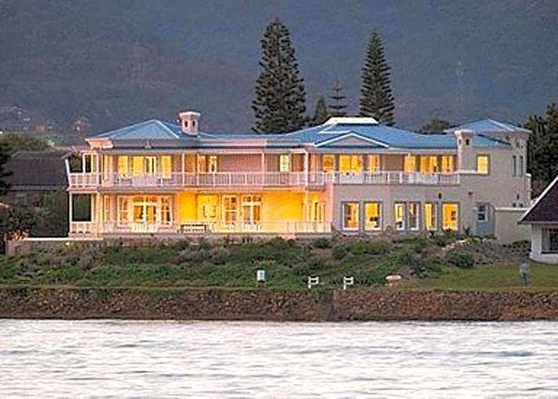 Isola Bella Guest House