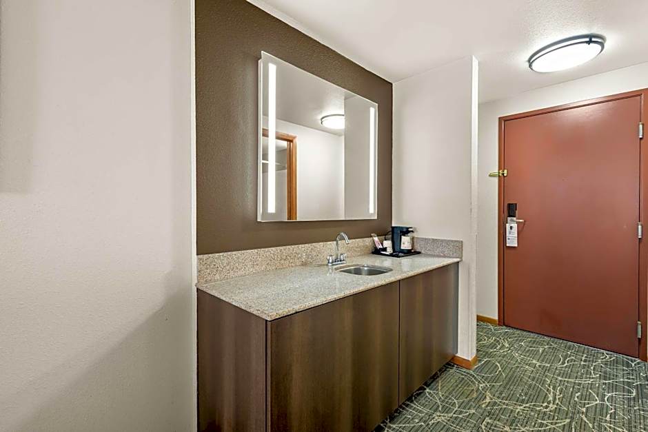 Best Western West Towne Suites