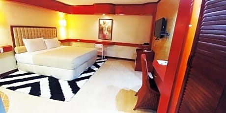 Studio Room with Free Airport Transfer