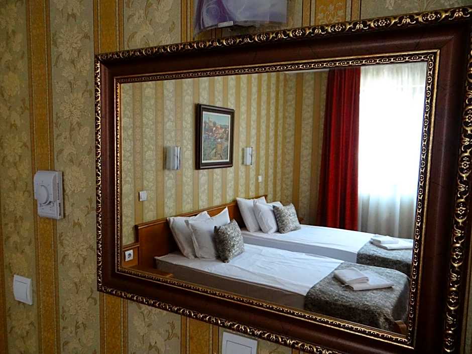 Real Hotel