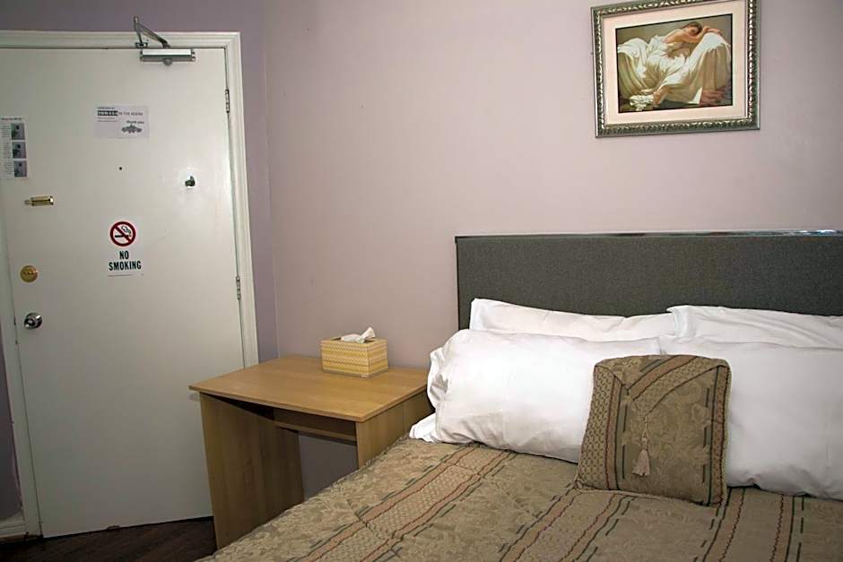 Saint Lawrence Residences and Suites