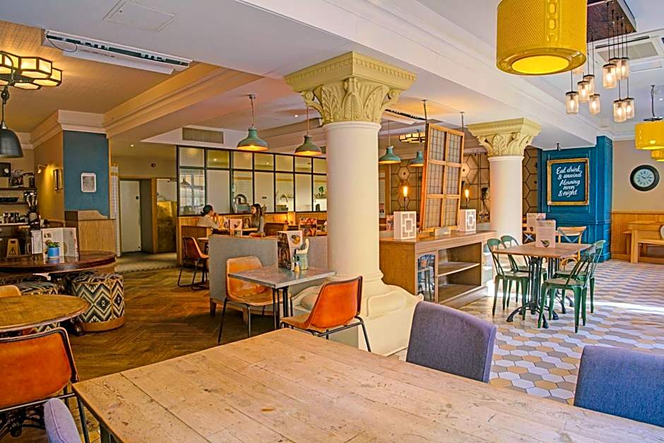 Bristol Grand Hotel By Sunday