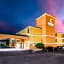 Comfort Inn & Suites Cincinnati Eastgate
