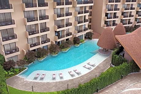 Superior Pool View Twin Room