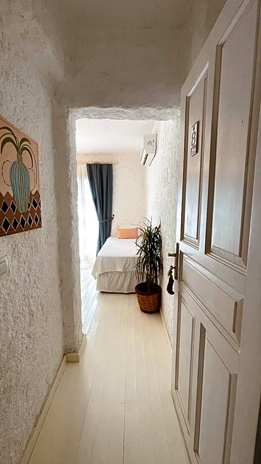 Mina Otel by Adda Alaçatı