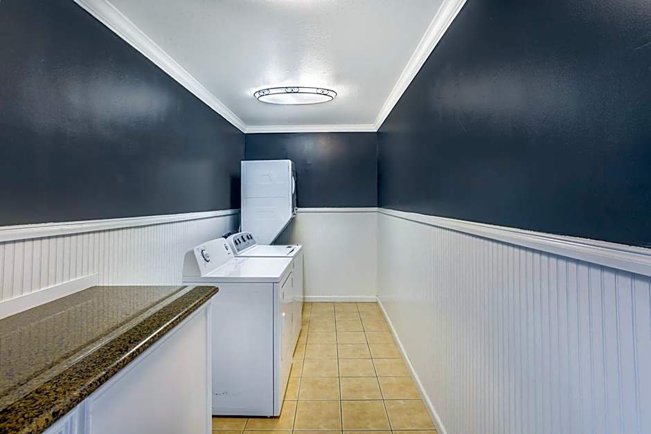 Dry Creek Inn MOD Collection by Sonesta