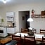 CASA 230 - Pousada & Hostel