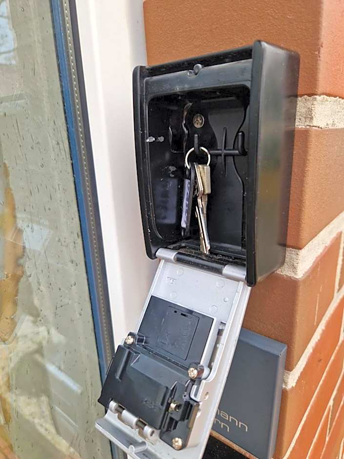 Schlafzimmer, ruhige Lage in Meppen --- Check-In mit Schlüsselkasten