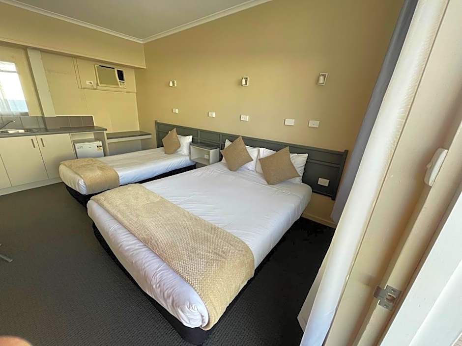 Astor Hotel Motel