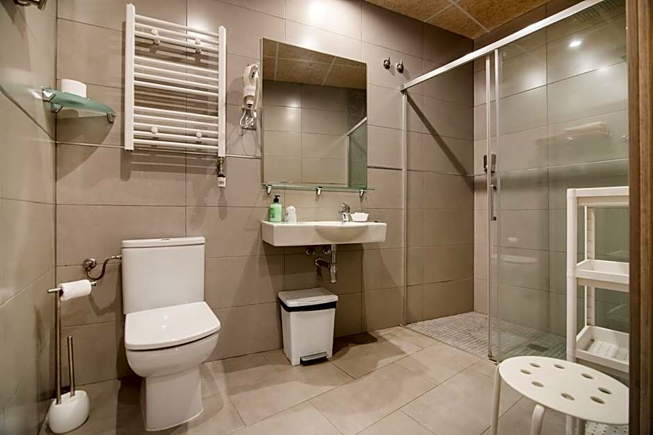 Hostal House