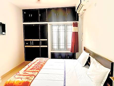 The Luxe Lounge 102 Flat 2bhk