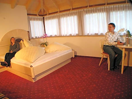 One-Bedroom Apartment with Balcony and Mountain View