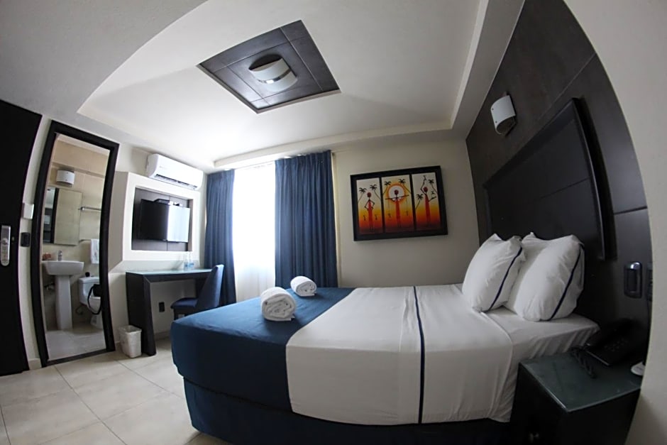 Hotel Portonovo Plaza Malecon