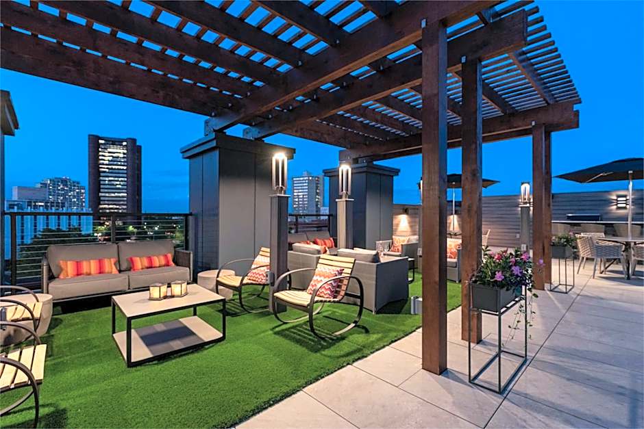 Luxury Furnished Apartments by Hyatus Downtown at Yale