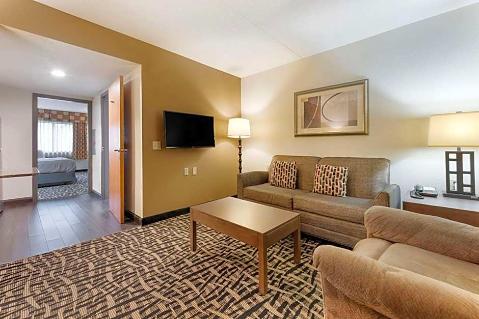 Quality Inn And Suites Rochester