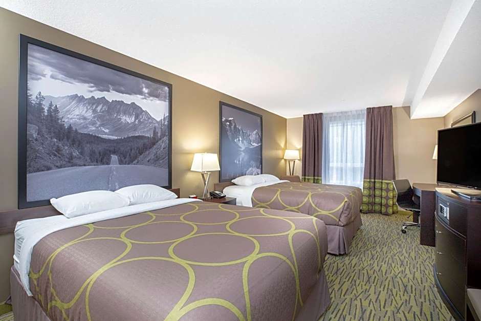 Super 8 Canmore