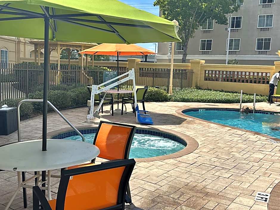 La Quinta Inn & Suites by Wyndham Ocala