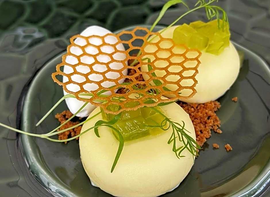 Monte Pacis Hotel In Pažaislis - Pets travel for FREE in February