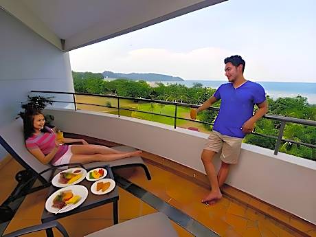Premium Suite with Sea Front View