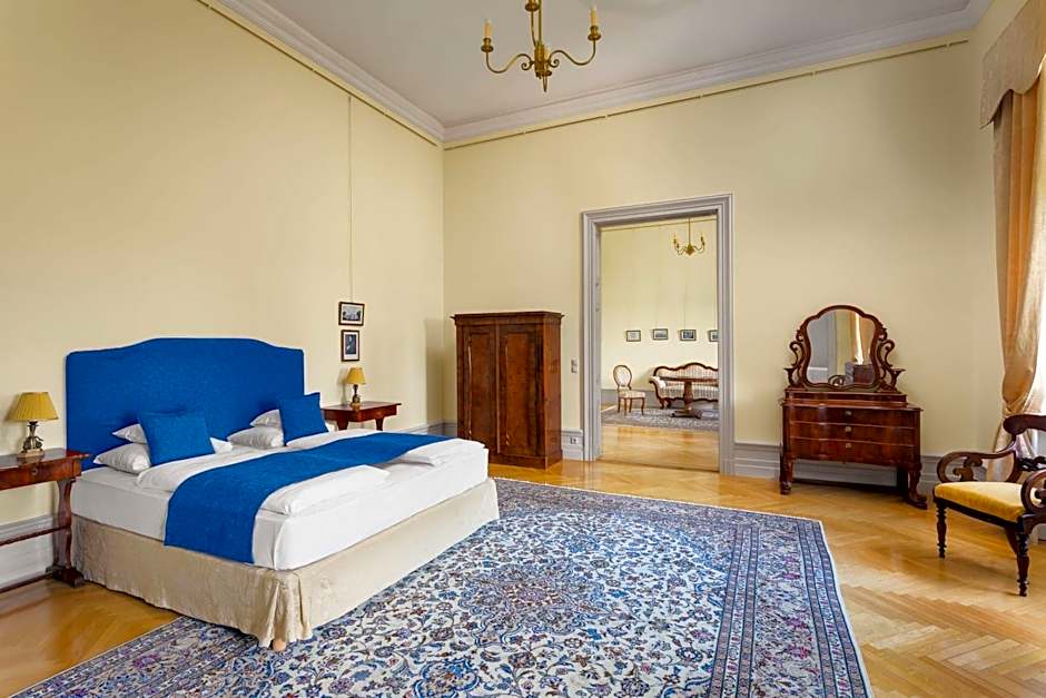 Károlyi Kastély Hotel & Restaurant