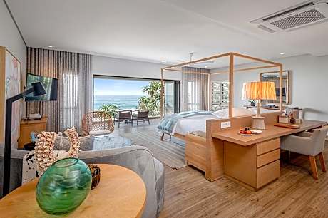 King Suite with Ocean View
